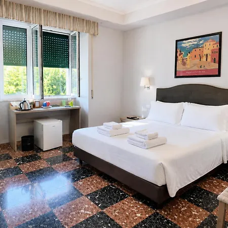 San Giovanni Rooms - near metro